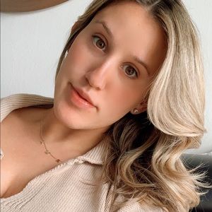 Meet your Posher, Samira